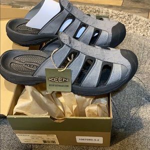 Brand NEW Keen Aruba II size 9.5